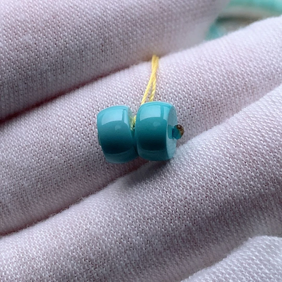 绿松石颈饰未镶嵌