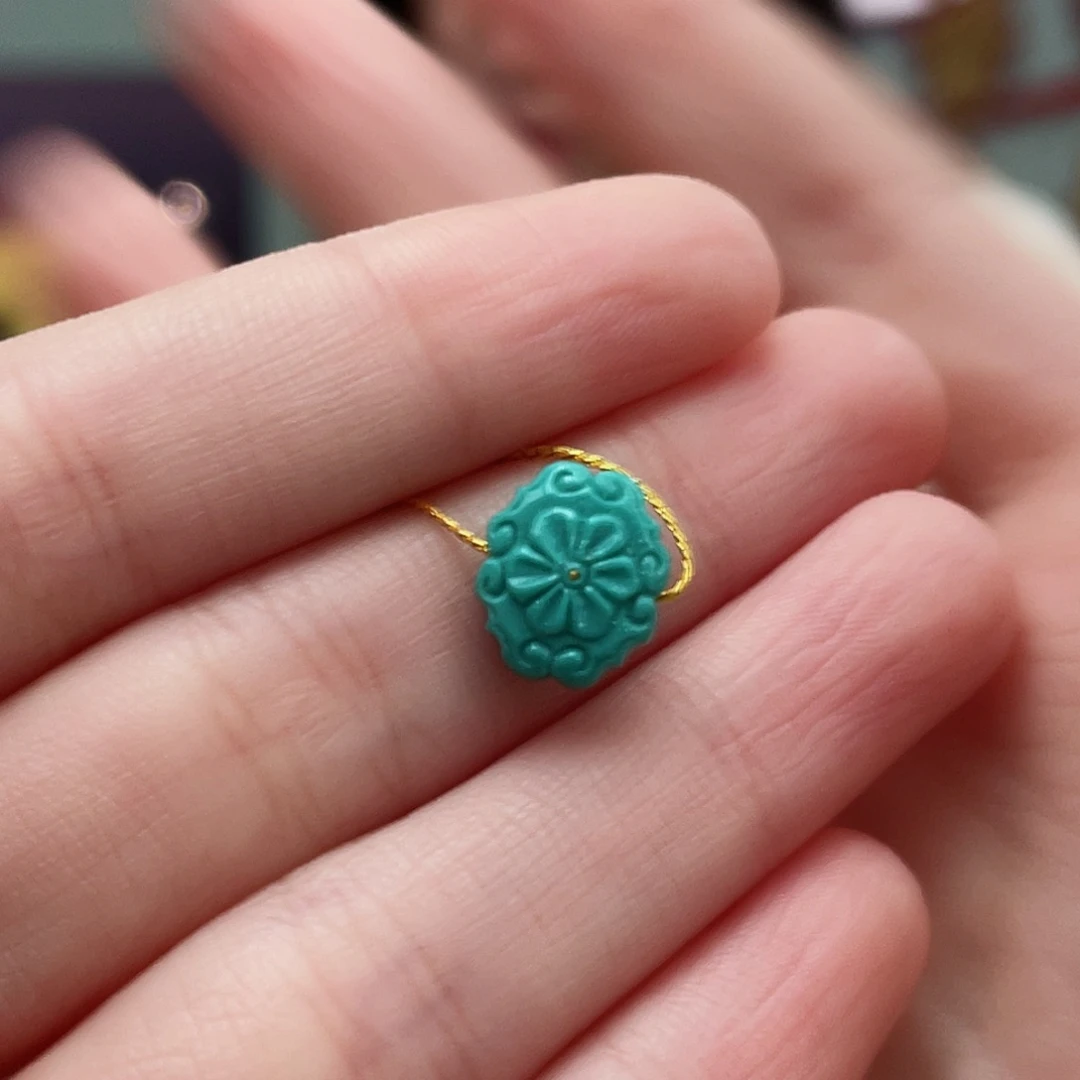 绿松石颈饰未镶嵌