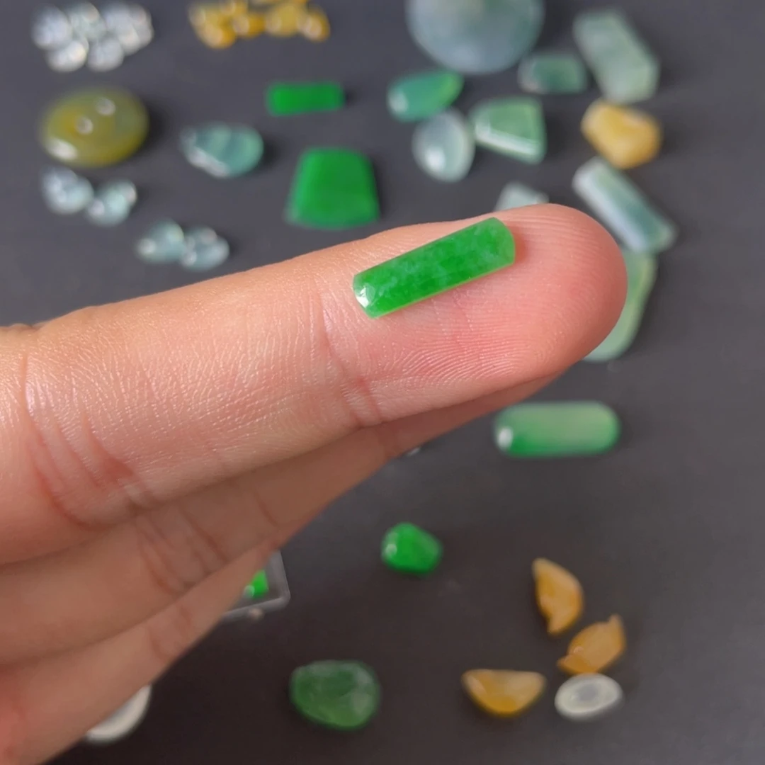 翡翠未镶嵌颈饰翡翠珠宝翡翠珠宝