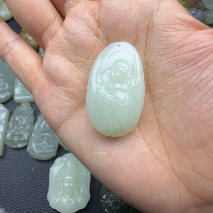 和田玉未镶嵌珠宝奇石