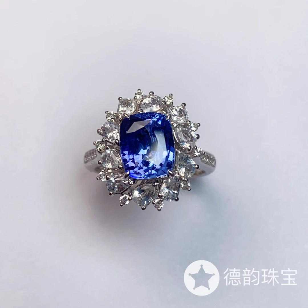 18K金镶嵌蓝宝石戒指两用款