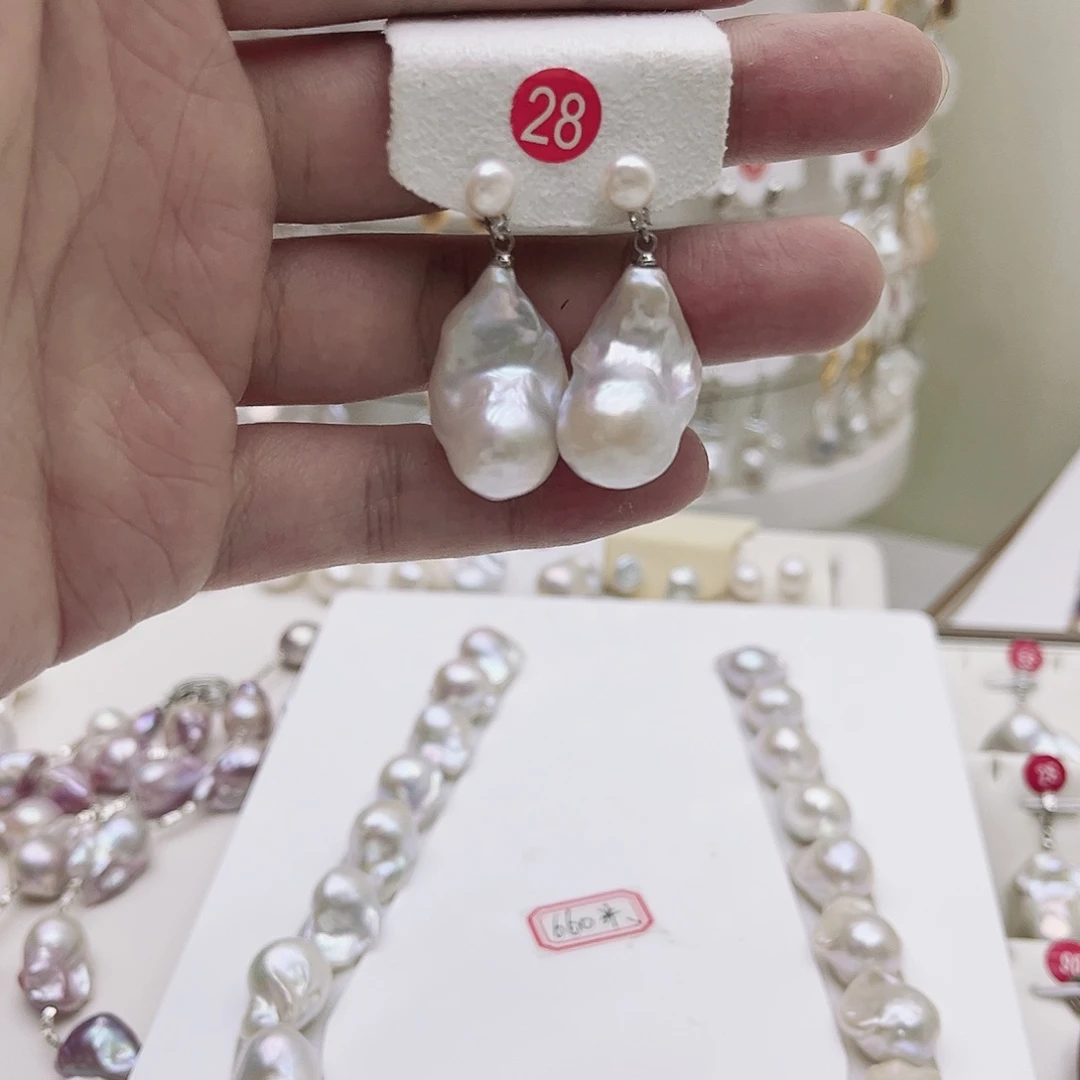 淡水珍珠银S925镶嵌颈饰8*3