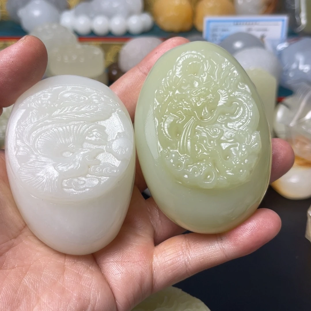 恒***丞石材天然方解石手把件不退换