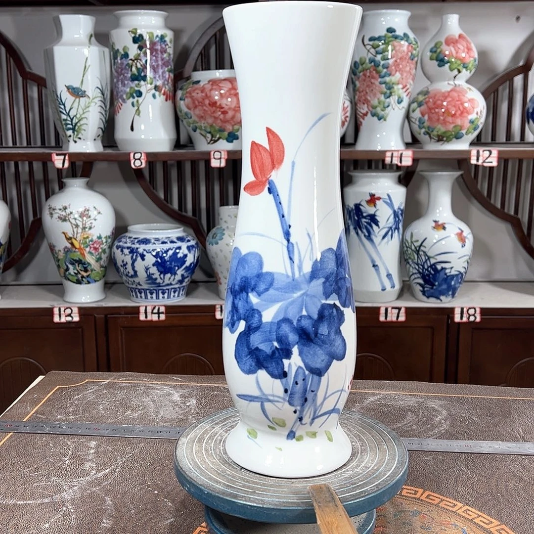 摆件景德镇陶瓷蛮红荷花