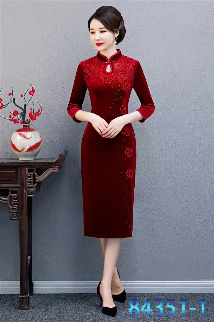 春季高端上档次绒面手工钉珠旗袍十朵玫瑰