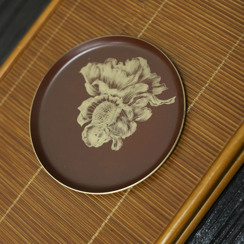 【宽窄】复古红圆形杯垫-金鱼图（Q6582）