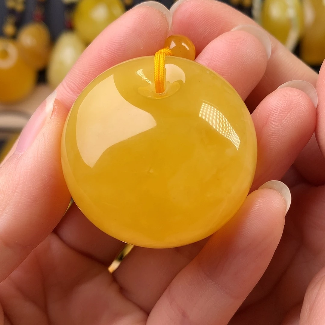 琥珀裸石未镶嵌吊坠