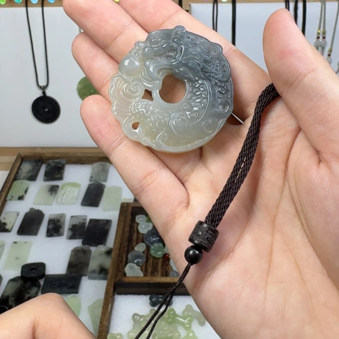 蛇纹石玉吊坠未镶嵌六*