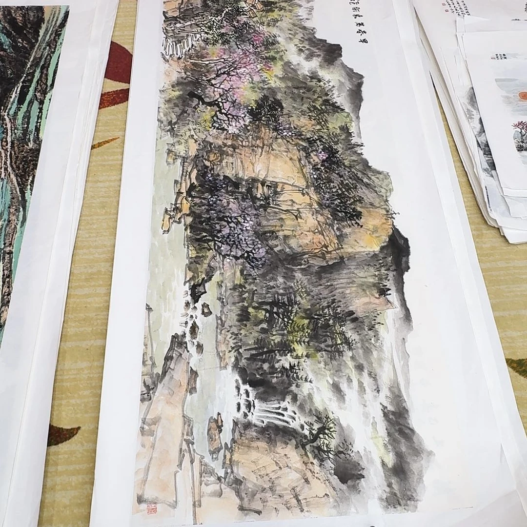 探***星国画小六尺山水一张