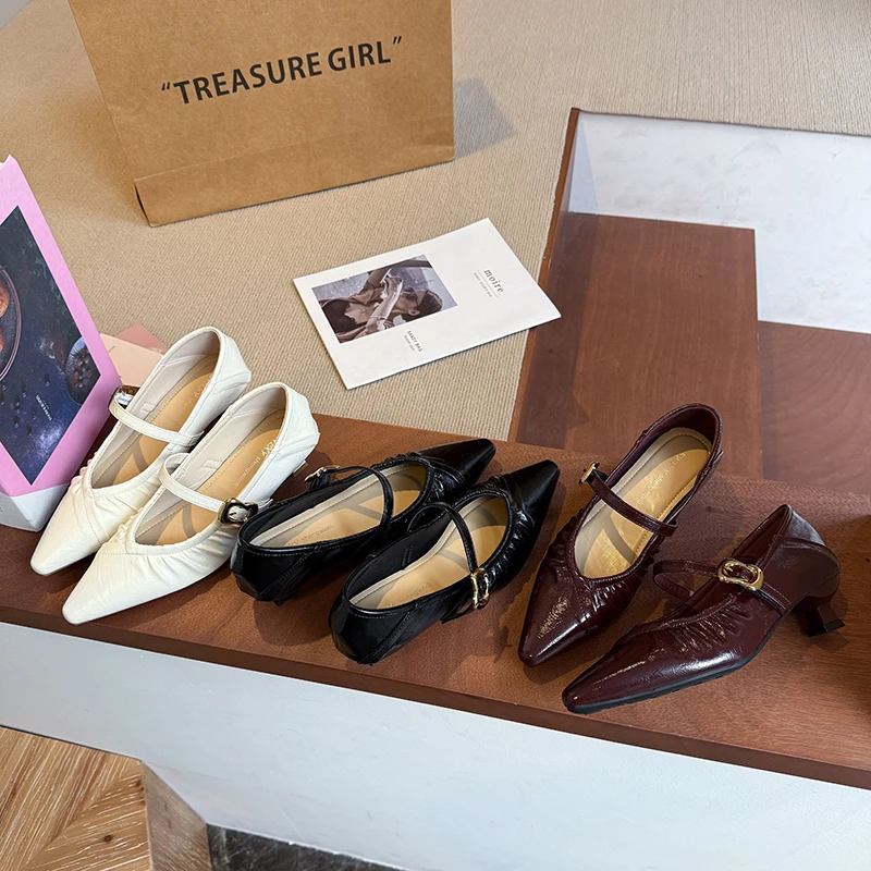 跟鞋尖头法式胶粘单鞋一字式扣带秋季浅口中跟女鞋