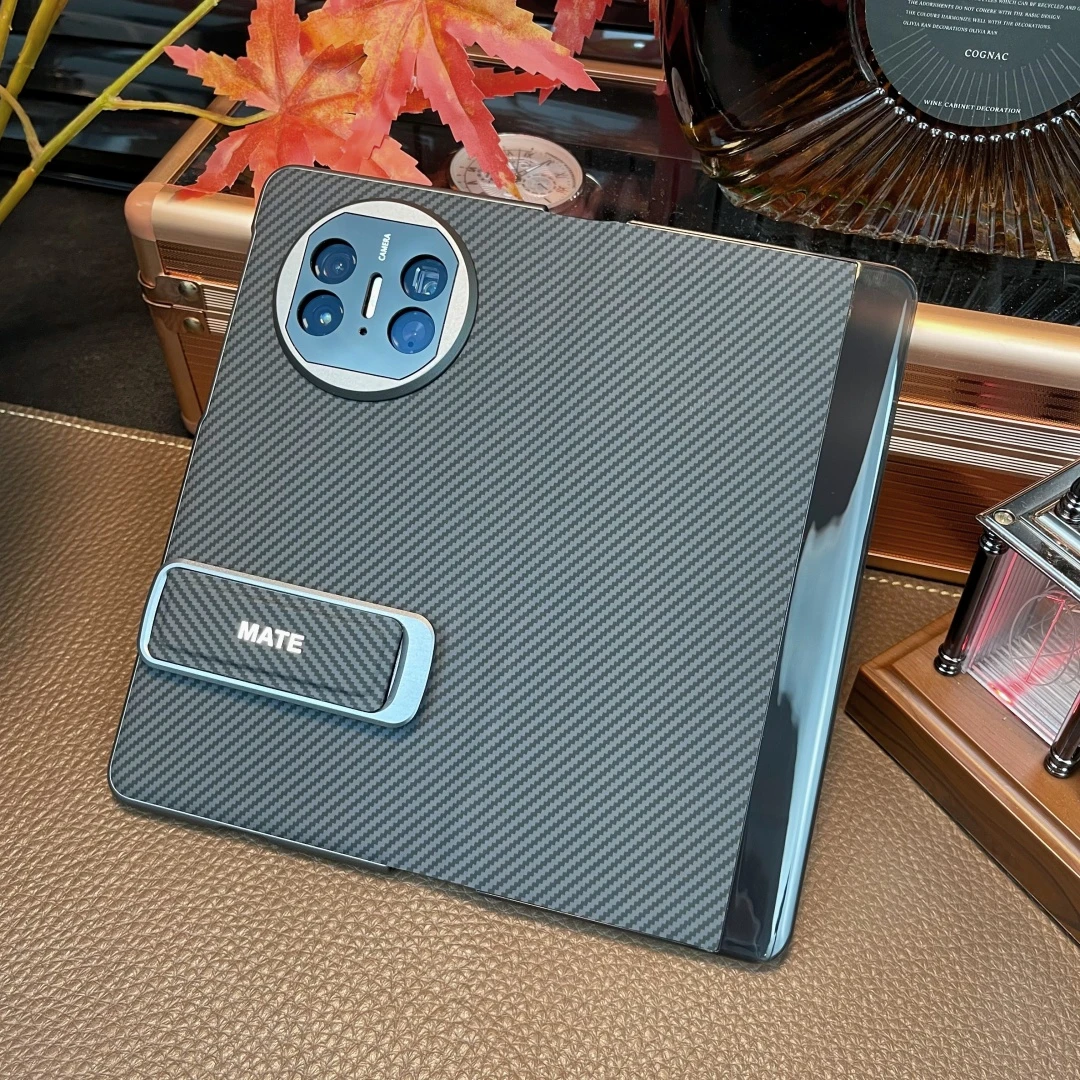 适用华为MateX6/x5/x3折叠屏手机壳碳纤维纹翻盖保护套带腕带支架