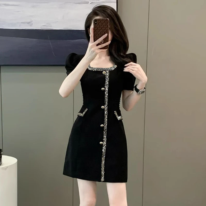 法式小香风黑色方领泡泡袖连衣裙女夏季高端轻奢洋气修身D1755