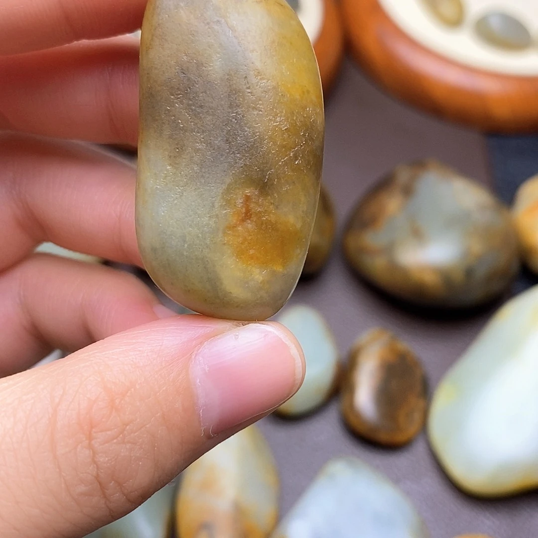 和田玉未镶嵌颈饰18