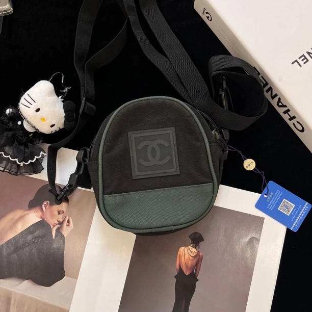 95新 Chanel/香奈儿 香奈儿chanel方标圆饼斜挎