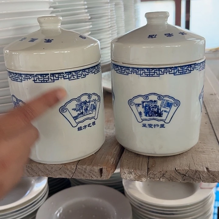 景德镇高温微瑕青花2斤炖盅装2个