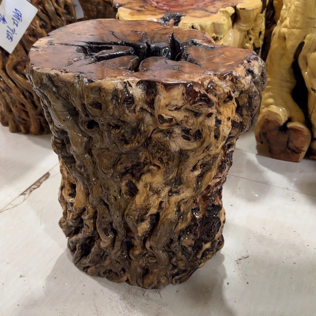 黄***家龙纹鸡心枣木手工艺品