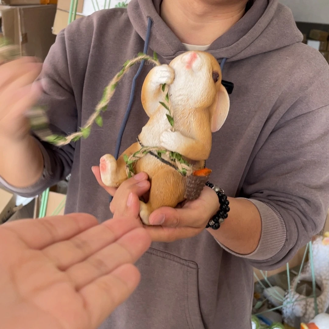 【闪购商品】陶瓷树脂爬绳兔子摆件