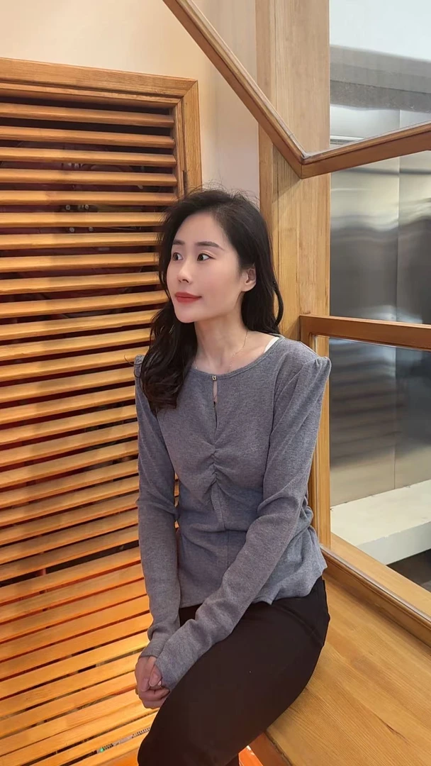 Miss huo 造形小衫 A灰色 938