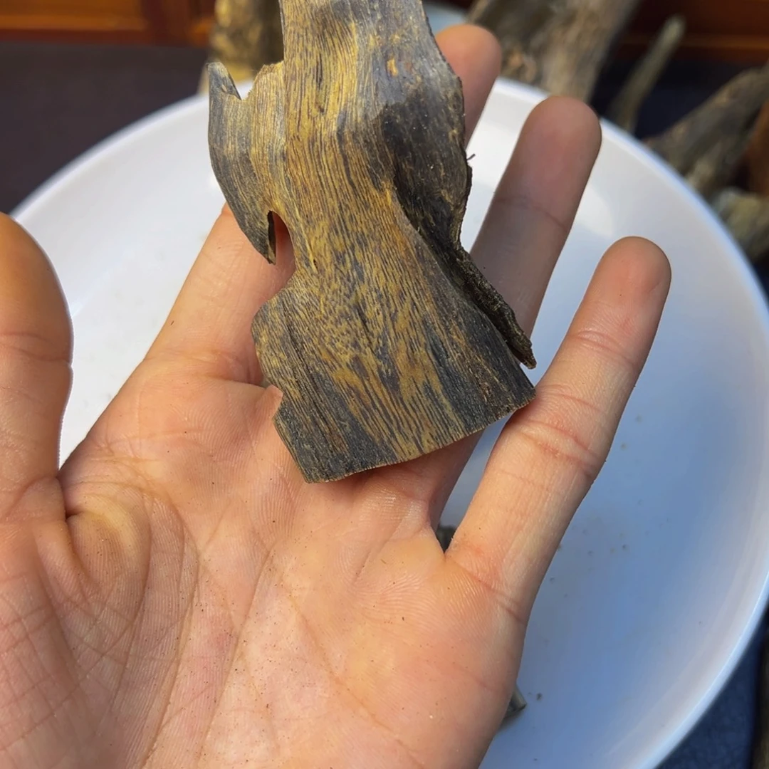 大***生沉香碎屑沉香紫棋