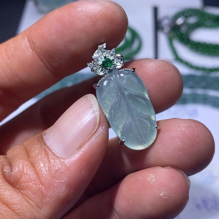 翡翠未镶嵌颈饰天然翡翠