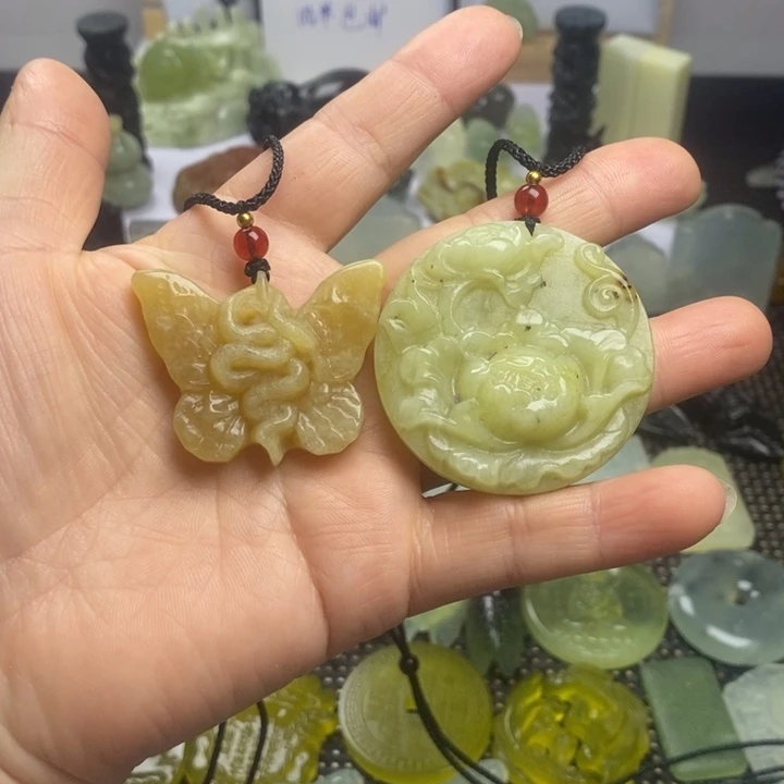 合金蛇纹石玉颈饰