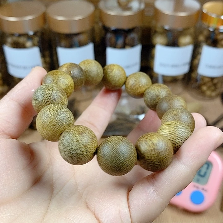 沉香碎屑沉香雄**哥柬埔寨菩萨棋1.6