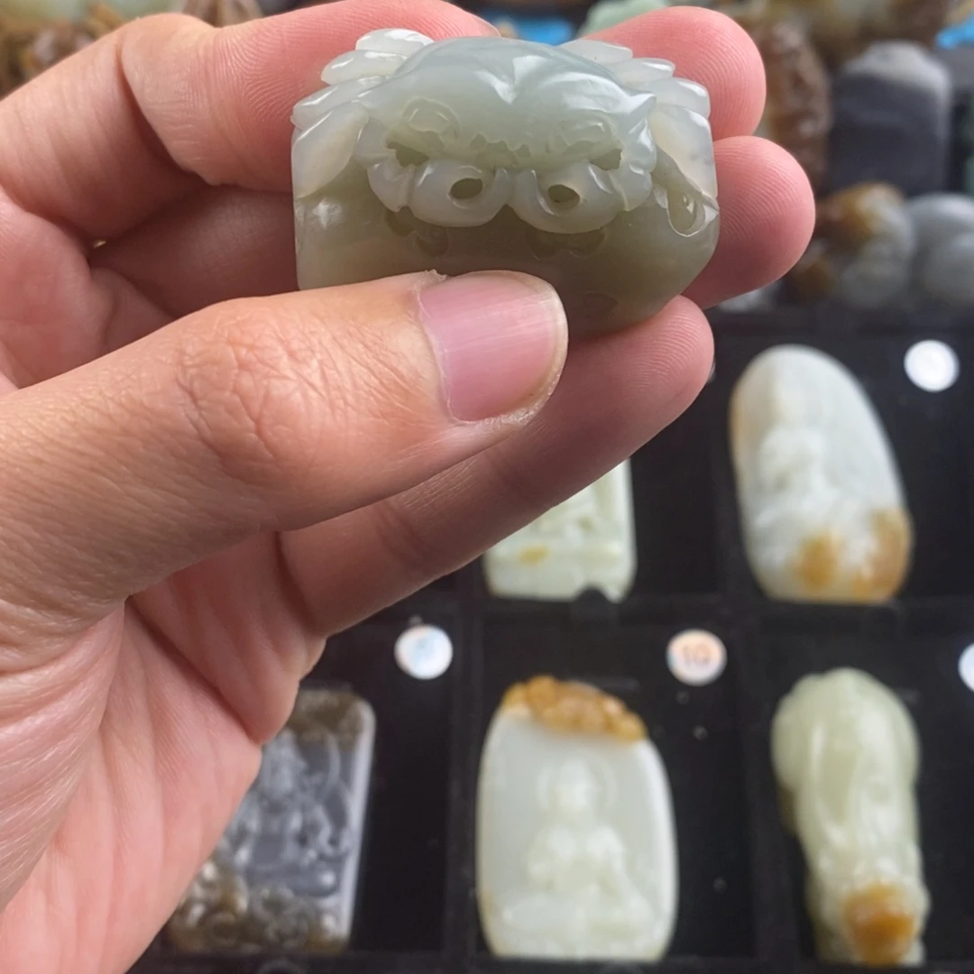 和田玉挂件未镶嵌