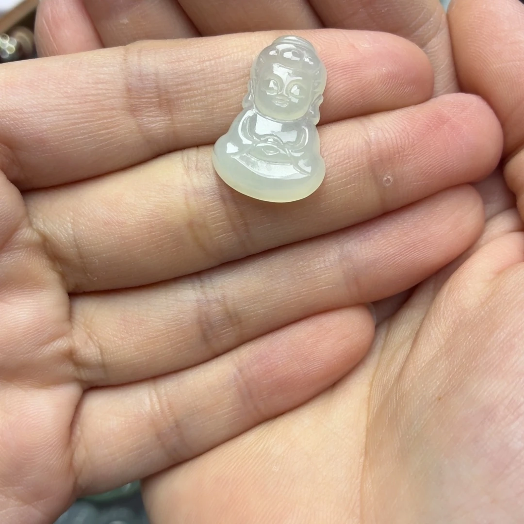 翡翠未镶嵌颈饰宝宝佛