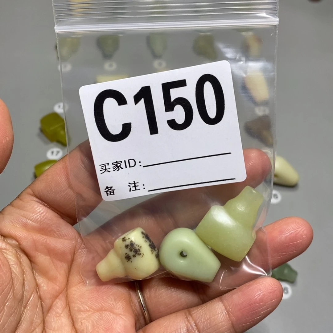 蛇纹石玉未镶嵌颈饰琪**胜