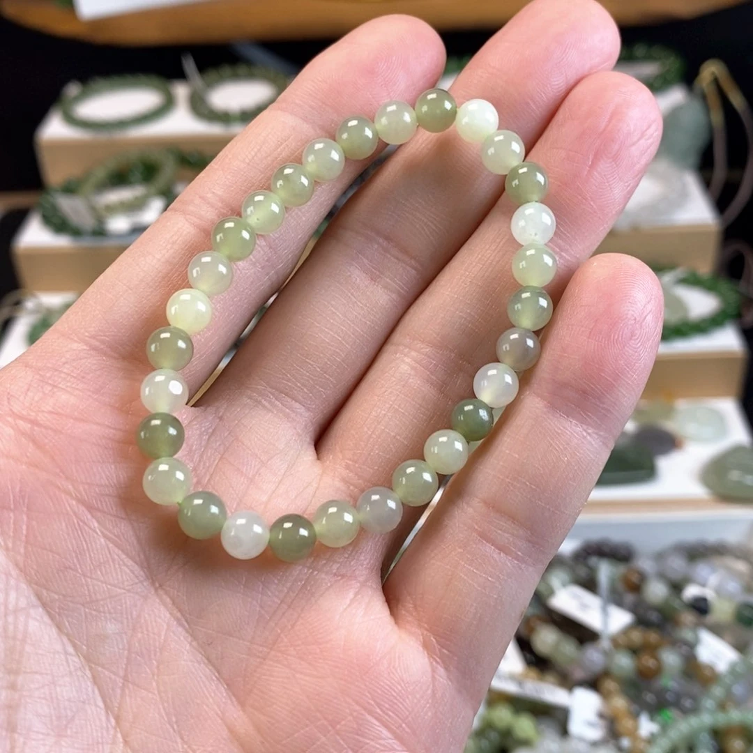 和田玉手链未镶嵌卡6多宝