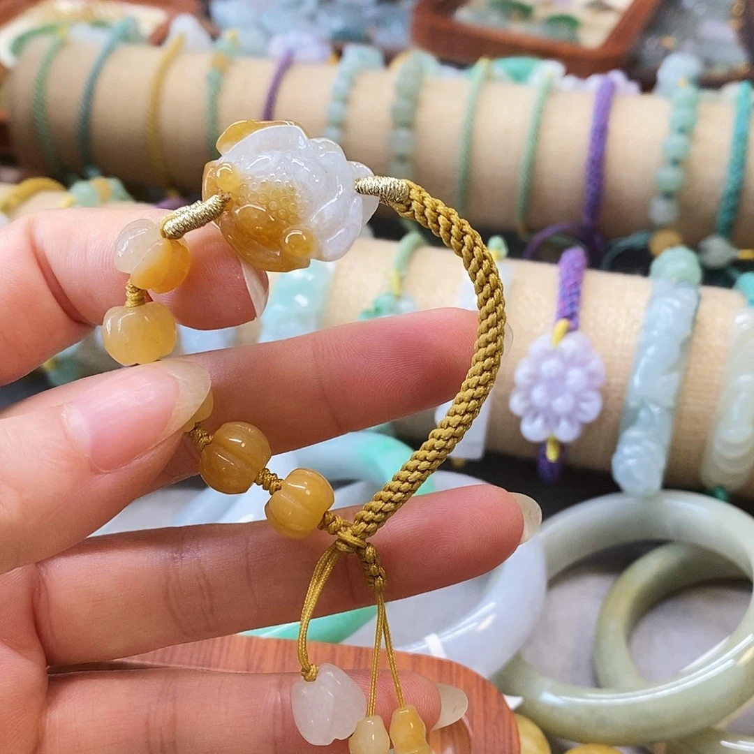 翡翠挂件未镶嵌翡翠手牌