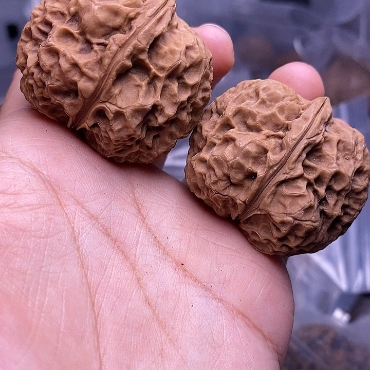 文玩核桃把件    132