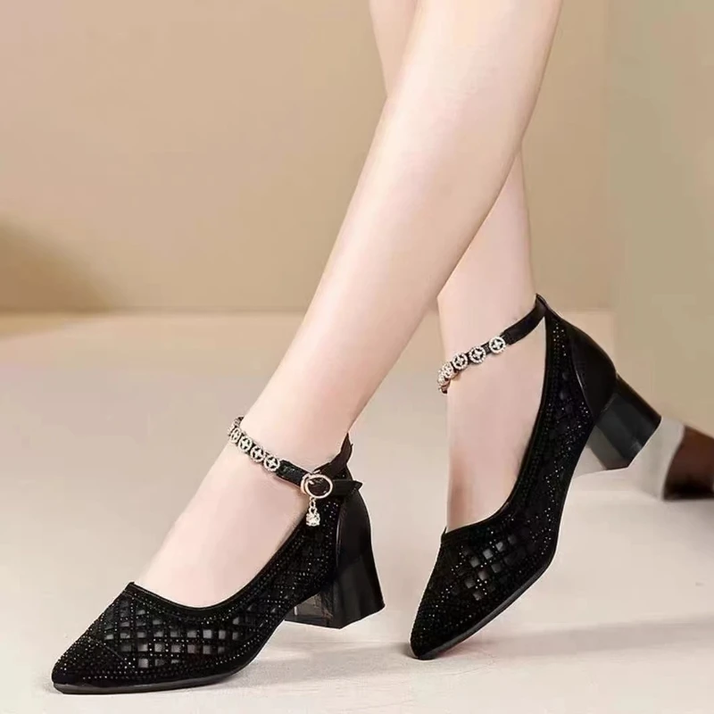 圆头薄款纯色水钻透气休闲风单鞋时尚妈妈鞋