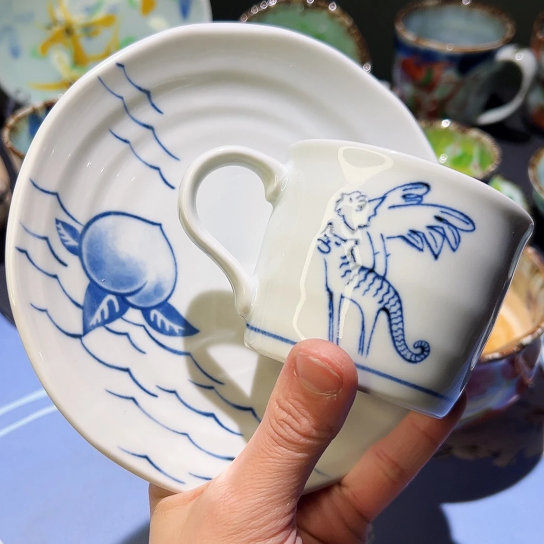 矢*咖啡杯和咖啡杯也要注意身体的