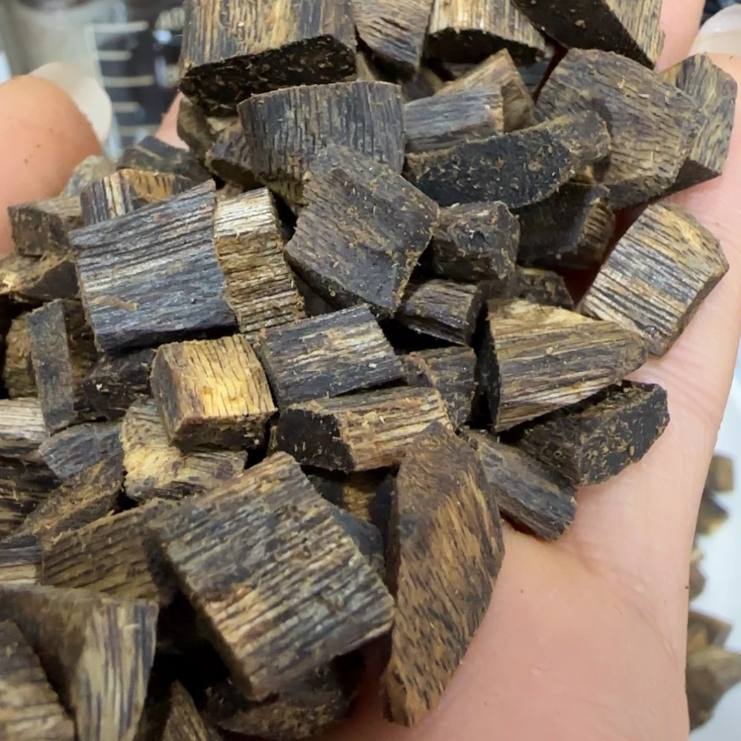 沉香碎屑沉香海南奇楠沉香红金倪块料30克