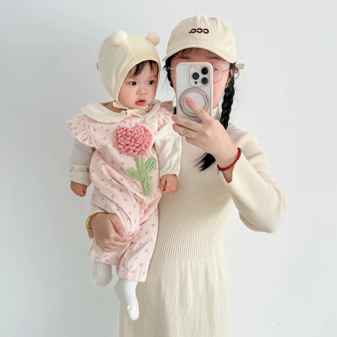 婴儿衣服春装婴幼儿洋气背带裤宝宝连体衣春秋小月龄开春外出爬服