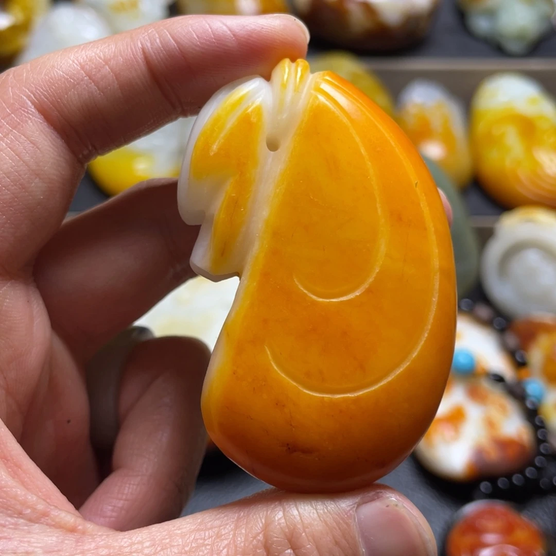 和田玉未镶嵌颈饰