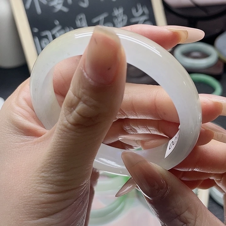 石英岩玉未镶嵌手镯113