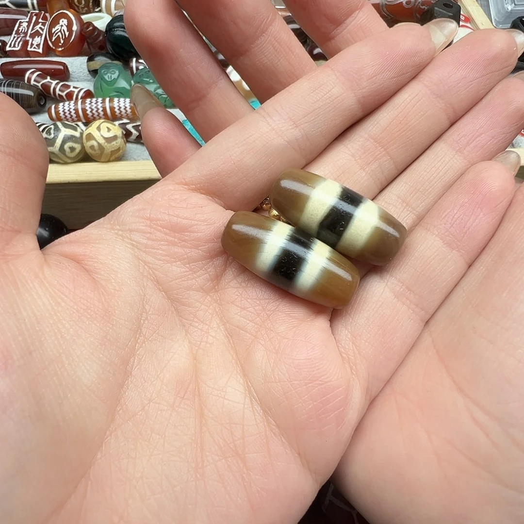 M***D玛瑙/玉髓未镶嵌珠宝半成品