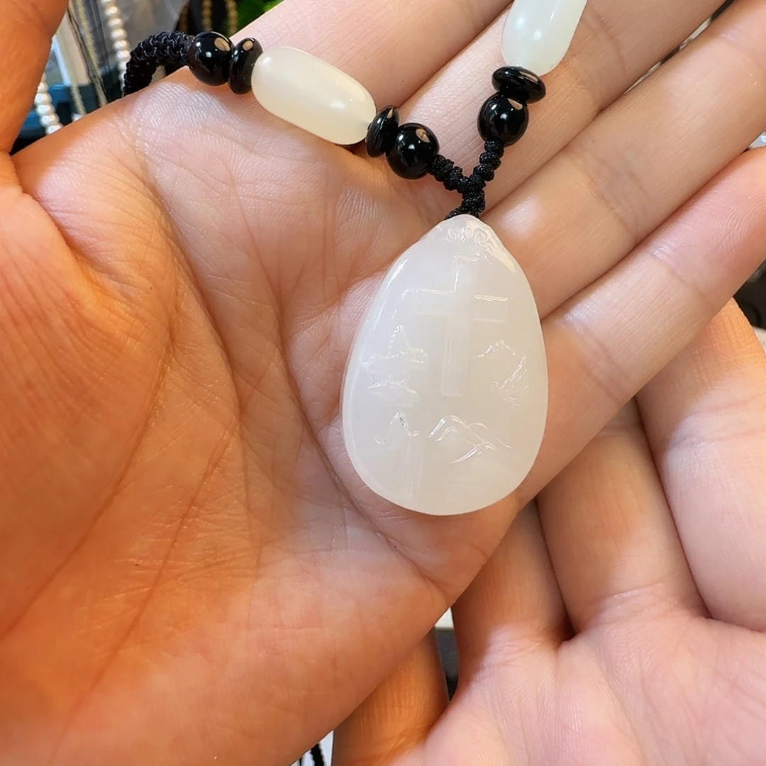 和田玉未镶嵌颈饰