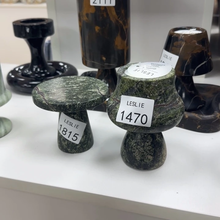 X1815.   1470.    檀香味道