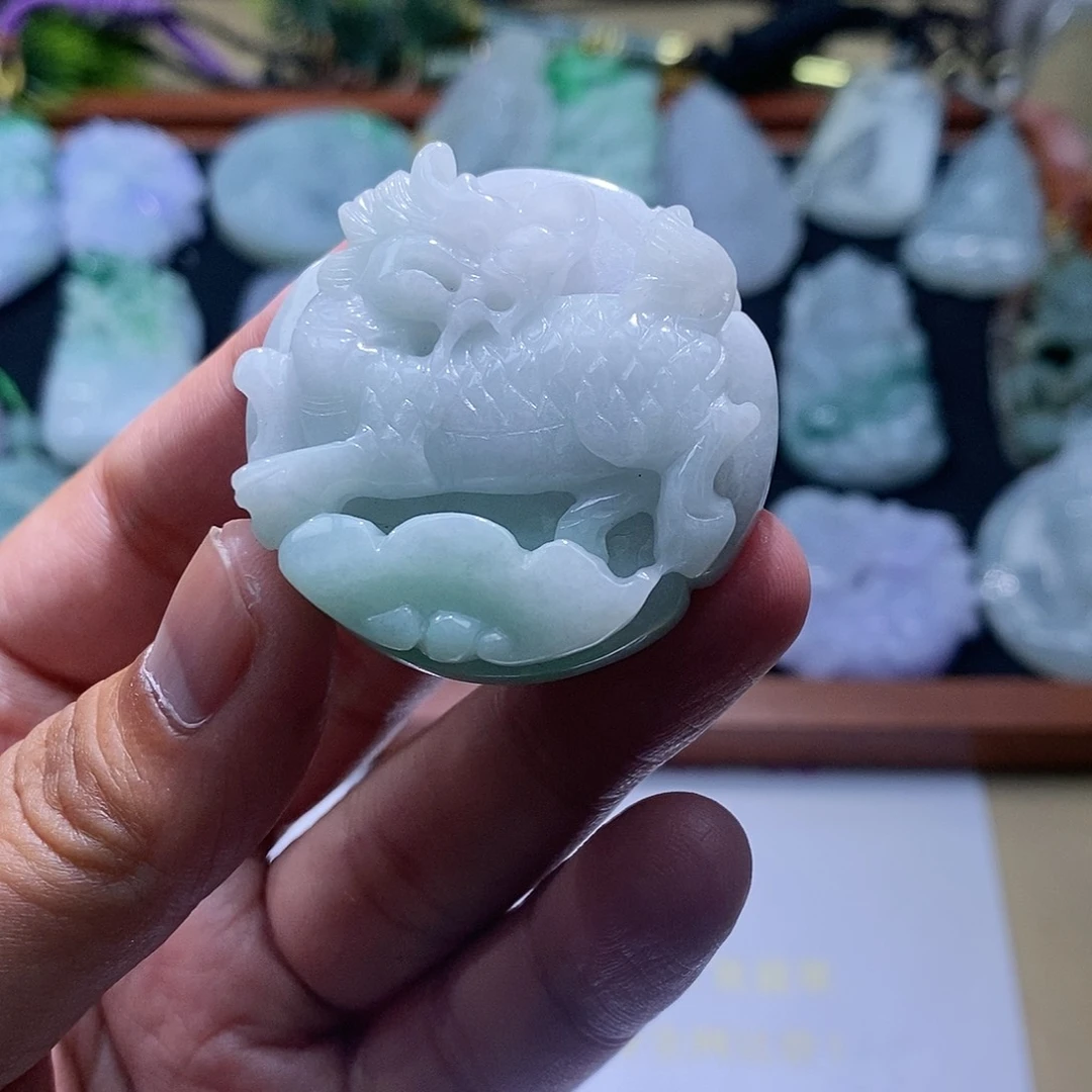 【闪购商品】翡翠颈饰未镶嵌麒麟