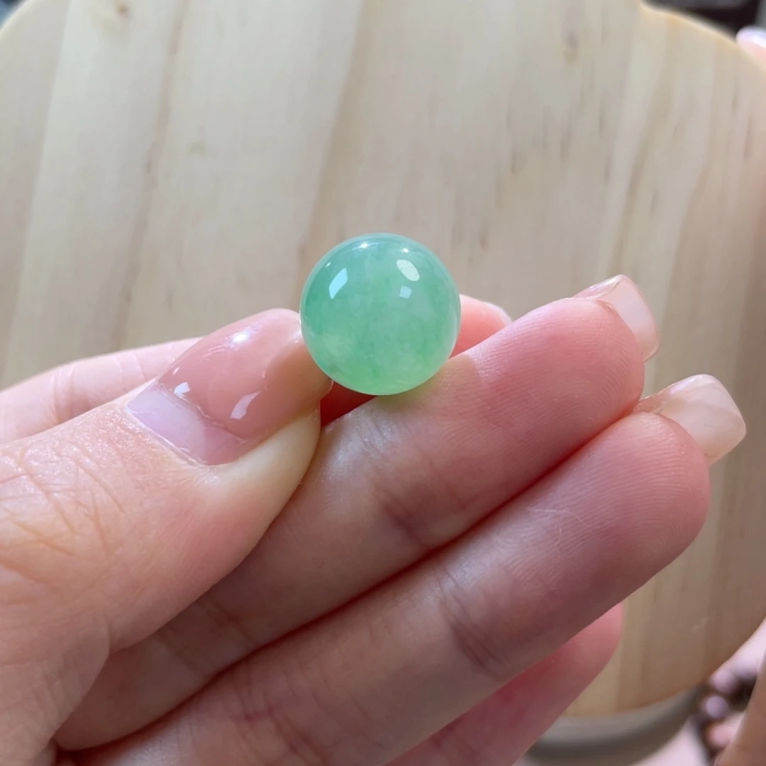 翡翠散珠天然缅a阳果绿单珠