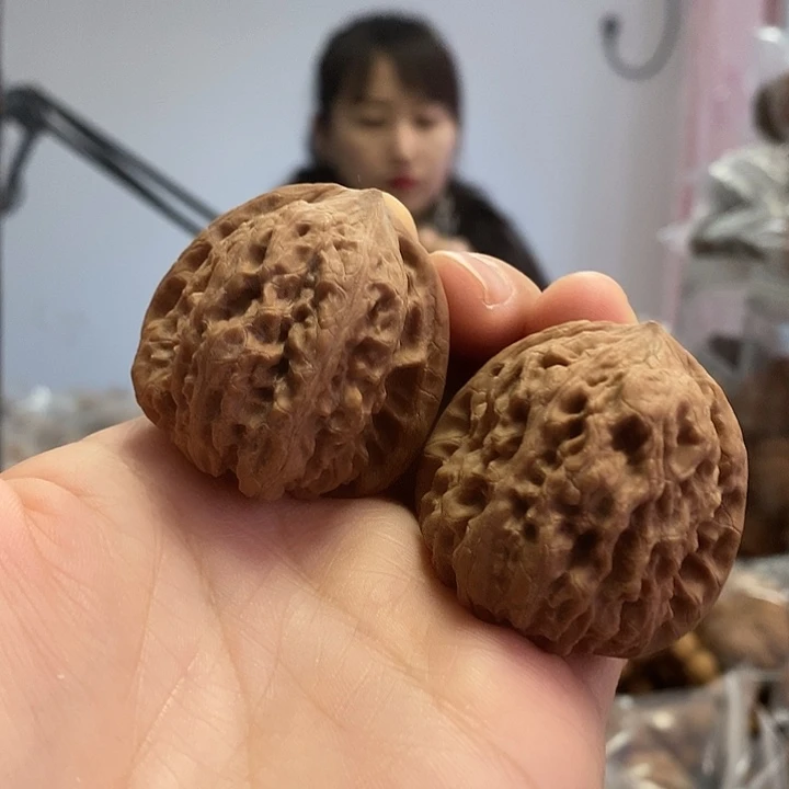 把件文玩核桃39.5平谷凹底红皮