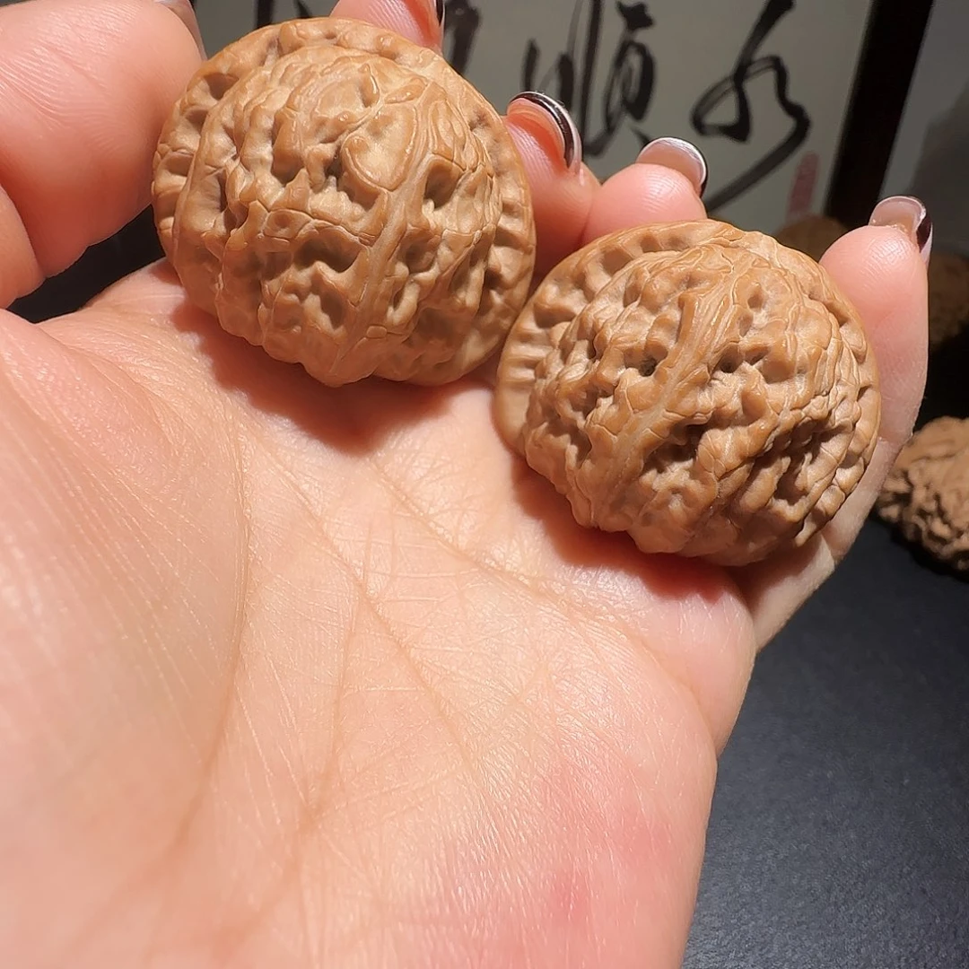 核桃全品闷尖白狮子