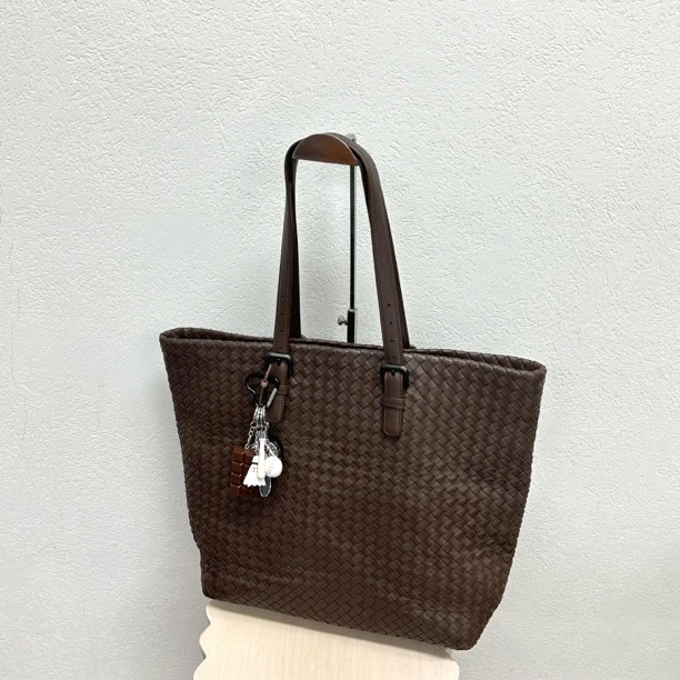 95新 BOTTEGA VENETA/葆蝶家 乌木棕色编织托特单肩包 118931