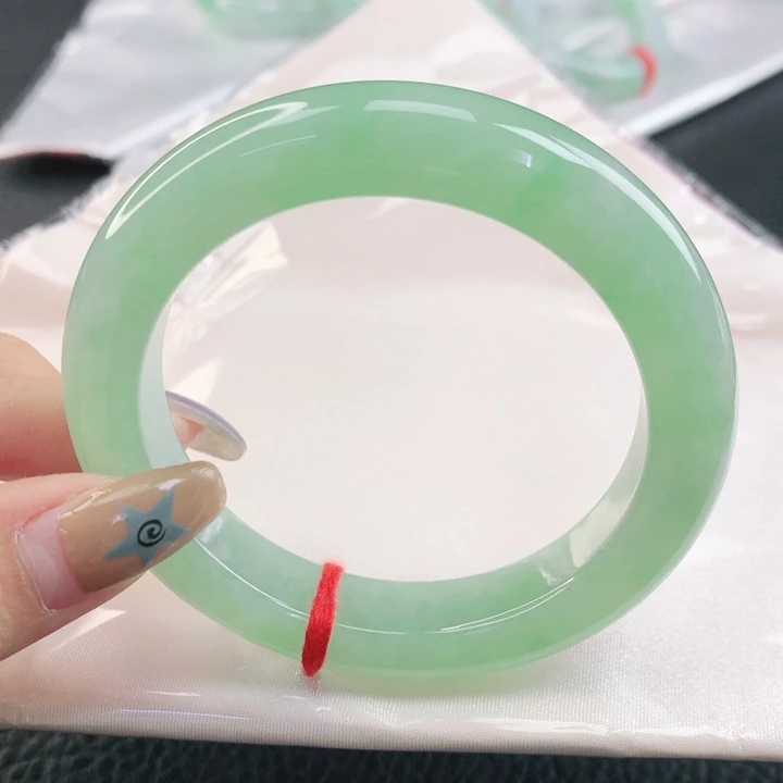 翡翠未镶嵌手镯缅甸55.4饱满果阳绿正圈