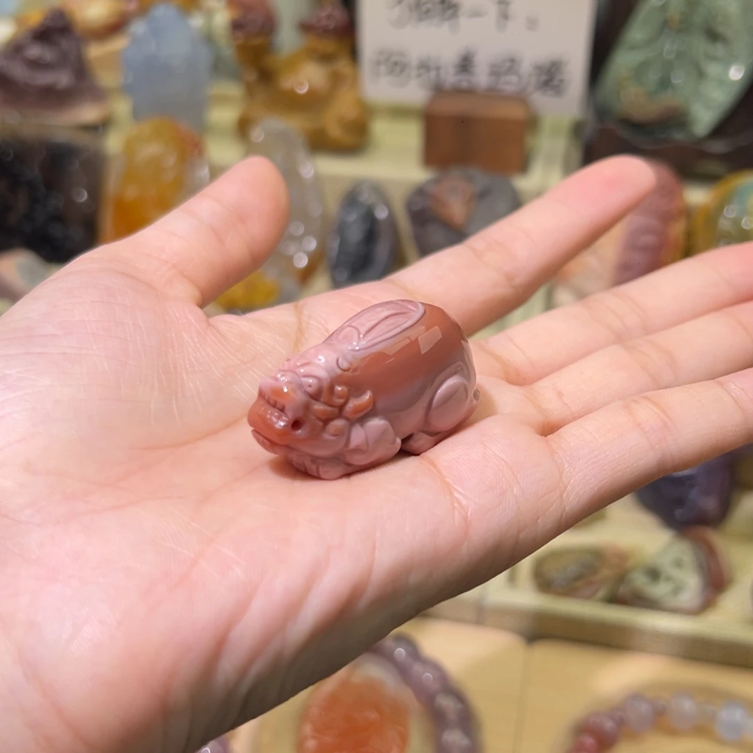 颈饰未镶嵌石英质玉