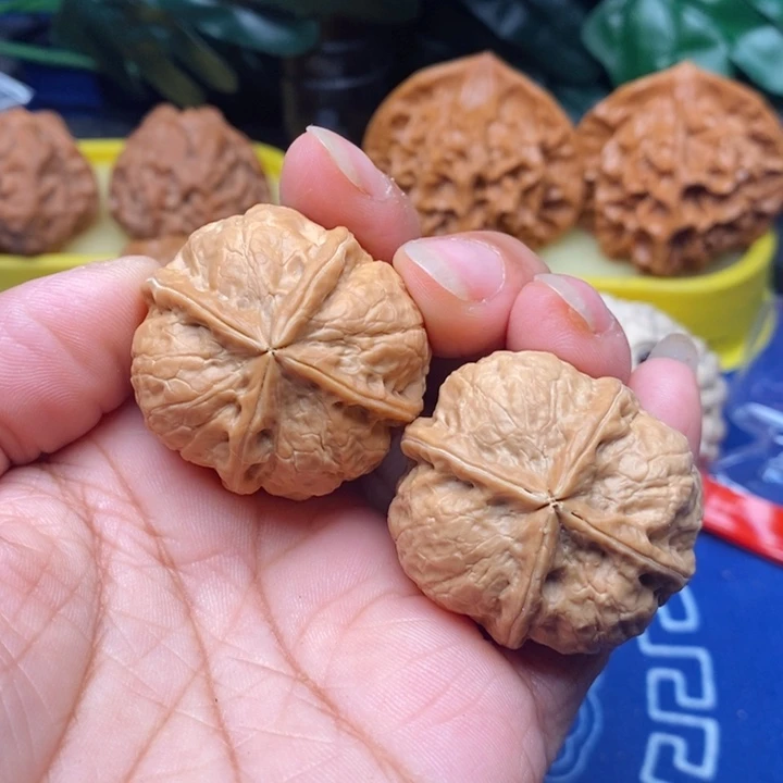 吊坠文玩核桃四棱