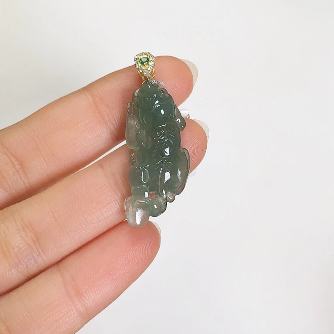 翡翠颈饰未镶嵌貔貅吊坠